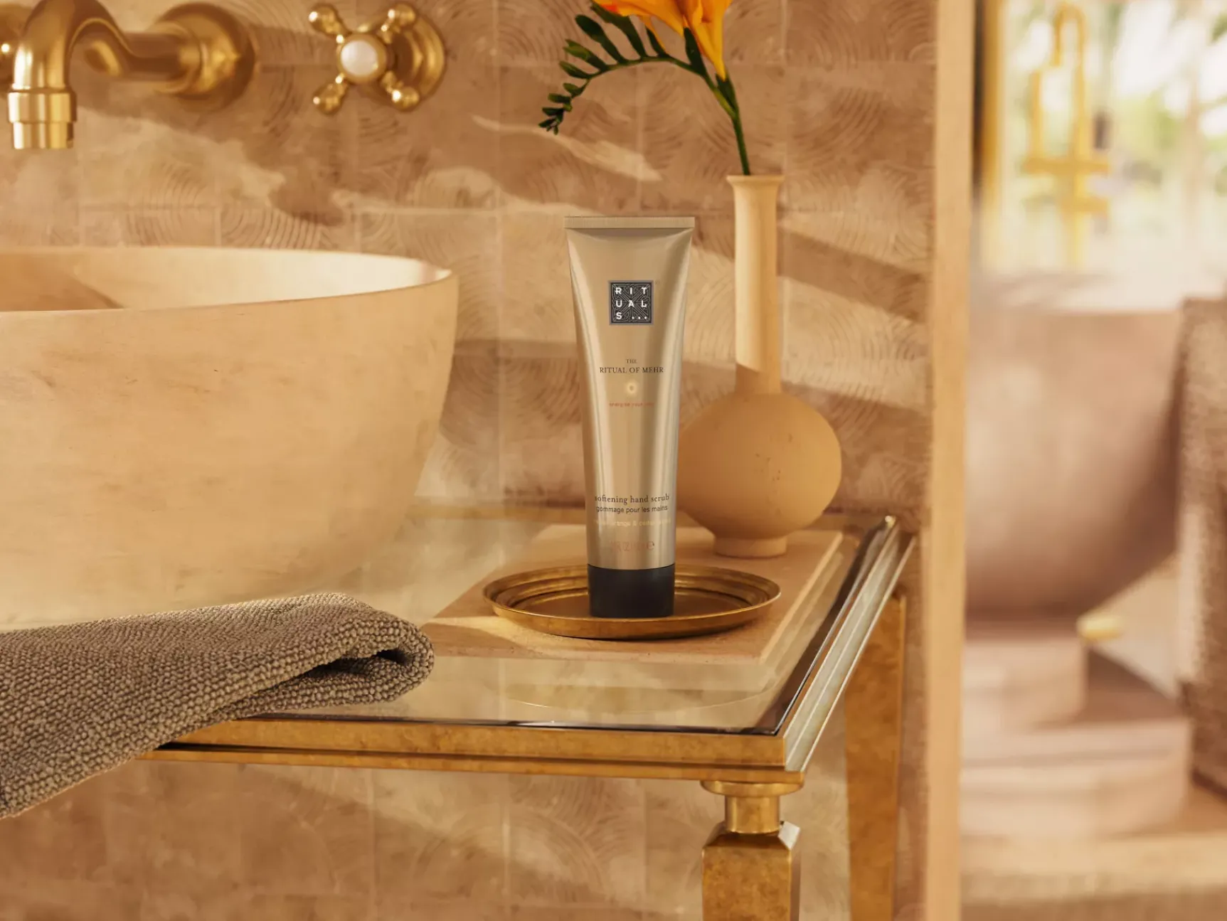 Hot Rituals Hand Scrub