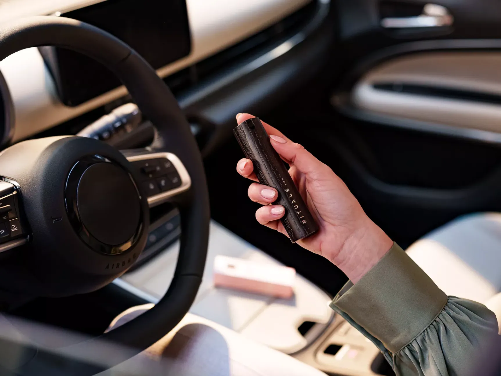 Best Rituals Luxury Car Perfume Holder